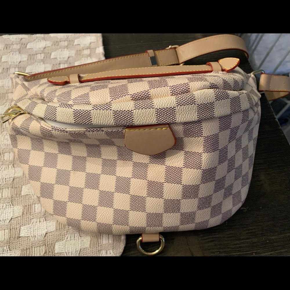 Checkered bumbag
